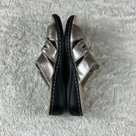 Croft and Barrow Piper Metallic slip on wedge sandals, size 8 med - Picture 5 of 7